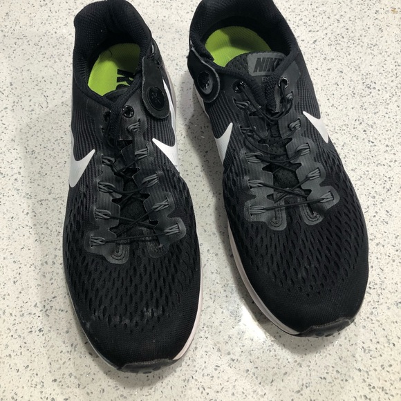 Nike Pegasus - Picture 1 of 4